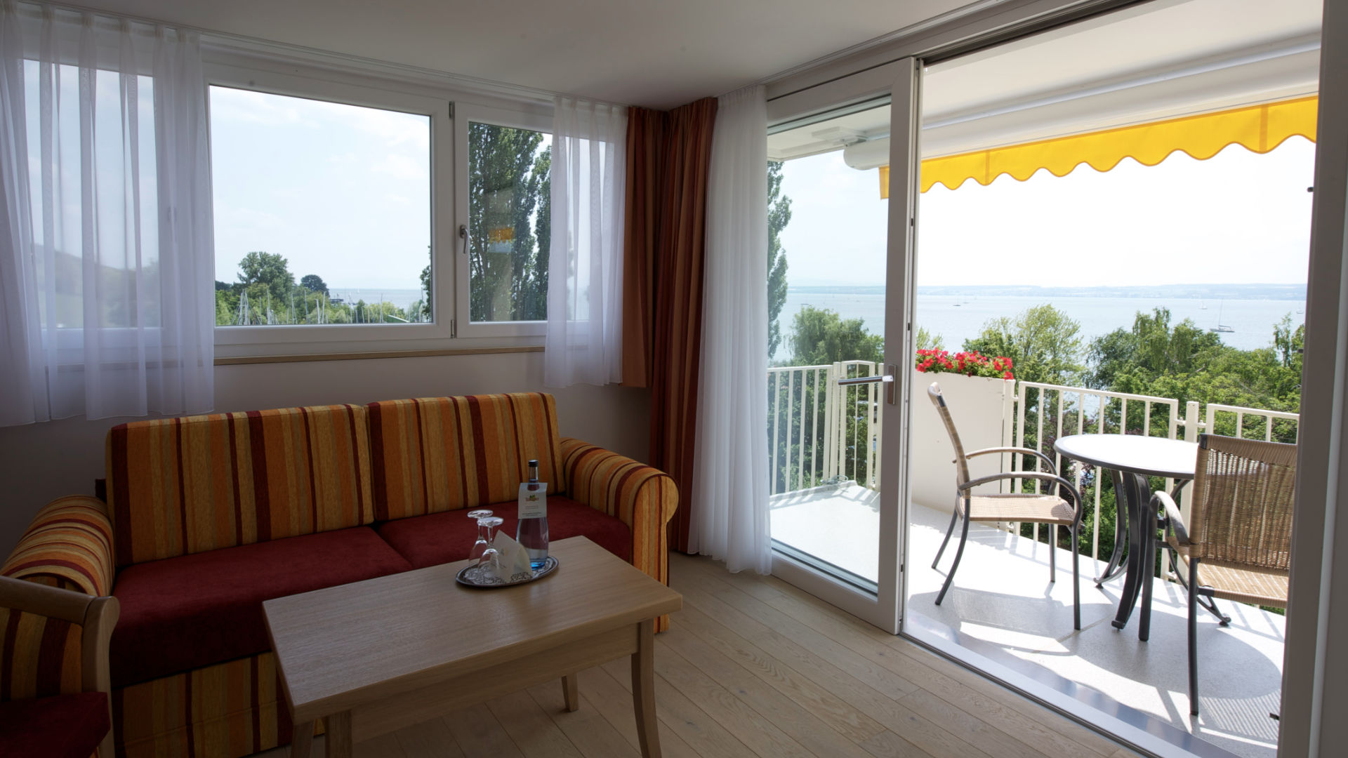 Blick vom Balkon der Suite des See Hotel Off auf den Bodensee